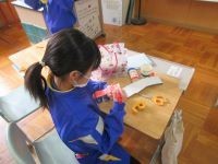 作品を作っている様子