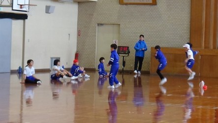 3・4年生体育（なわとび）